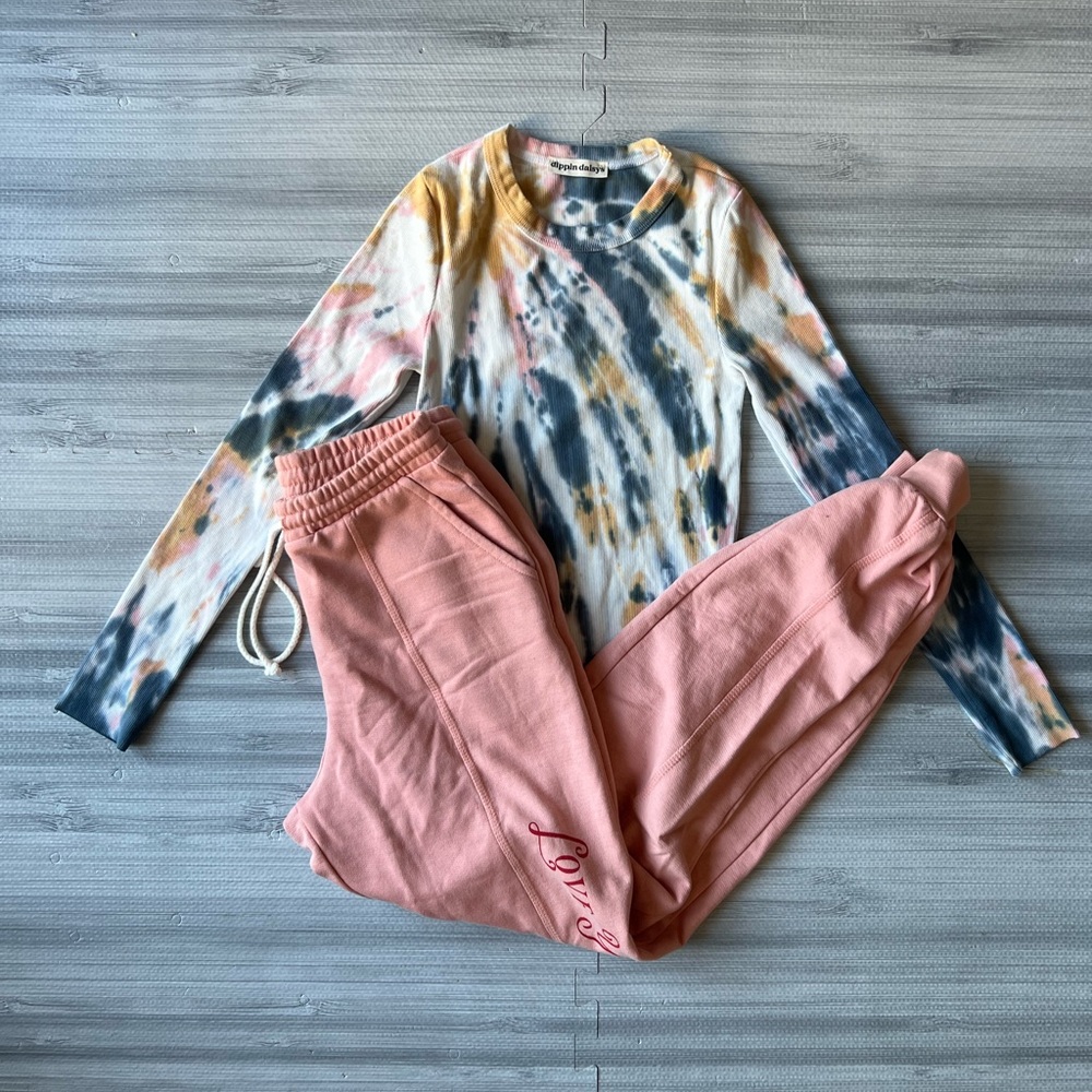 Dippin’ Daisy’s Tie-Dye Long Sleeve and Pink Joggers Set Size S